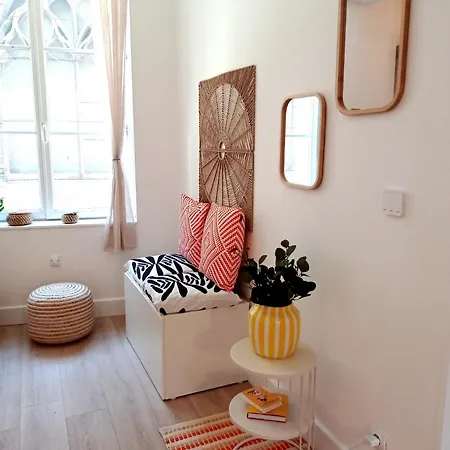 Polilla - Et Cosy Apartment *